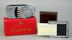 D1920 01 LEICA LEICAMETER MC + BOOSTER MC