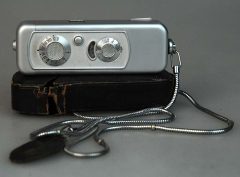D1959 01 MICROCAMERA MINOX III S 8X11