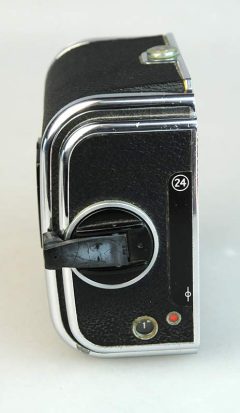 D2205 03 MAGAZZINO HASSELBLAD A24