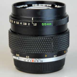 D2332 01 OBIETTIVO G. ZUIKO AUTO-S OLYMPUS OM 55:1,2
