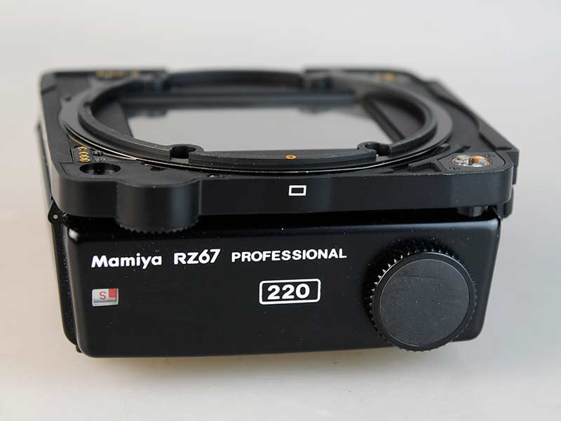 MAGAZZINO 220 MAMIYA RZ67 PROFESSIONAL 1 D2450 01