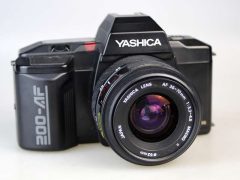 D2597 01 YASCHICA 2000-AF + OBIETTIVO 35/70:3,3-4,5