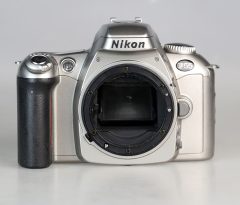 D2637 01 NIKON F55 BODY