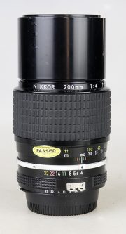 OBIETTIVO NIKKOR 200:4 AI