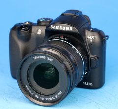 D4558 01 SAMSUNG NX-11 + OBIETTIVO SAMSUNG 18/55:3,5-5,6 OIS