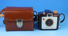 D4591 01 KODAK BROWNIE HOLIDAY FLASH Bachelite Marrone