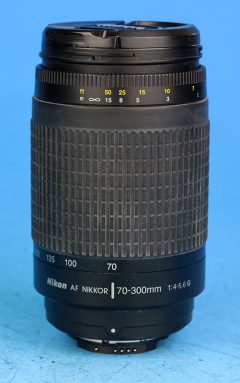 D4922 01 OBIETTIVO NIKON AF 70-300:4-5,6 G