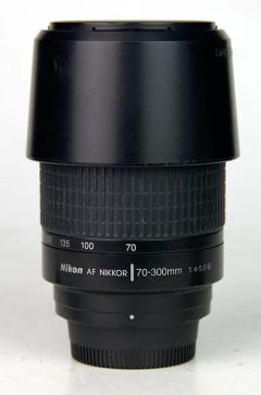 D6083 01 OBIETTIVO NIKON AF 70-300:4,5-5,6 G