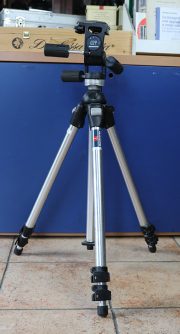 CAVALLETTO MANFROTTO 055 PRO CON POSIZIONE COLONNA PER RIPRODUZIONI + TESTA MANFROTTO 029