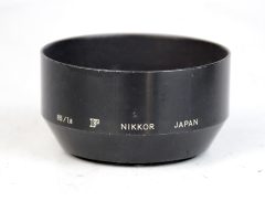 D6776 01 PARALUCE NIKON 85:1,8 F