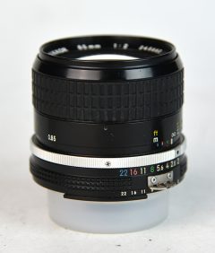 D6854 01 OBIETTIVO NIKON AI 85:2
