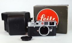 D6917 01 LEICA M6 BODY SILVER