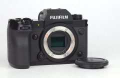 D7138 01 FUJIFILM X-H2 BODY