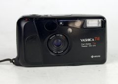 D7382 01 YASHICA T4 ZEISS TESSAR 35:3,5 T* PUNTA E SCATTA