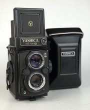 YASHICA MAT-124 G OBIETTIVO YASHINON 80:3,5
