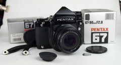 D7499 01 PENTAX 67 + PENTAPRISMA 67 TTL + OBIETTIVO PENTAX 67 SMC 90:2,8