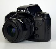 NIKON F70 + OBIETTIVO NIKON 35/80:4-5,6 D