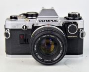 OLYMPUS OM-10 + OBIETTIVO OM-SYSTEM 50:1,8 + MANUAL ADAPTER