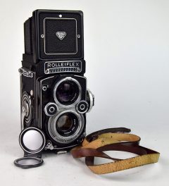 D7701 01 ROLLEIFLEX 3,5 F OBIETTIVO CARL ZEISS PLANAR 75:3,5 (6 LENTI) ESPOSIMETRO CONTAPOSE 12/24