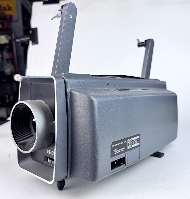 PROIETTORE CHINON C-200S X film 8 E SUPER 8 DUAL 8 SONORO 2 D7772 02