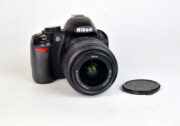 NIKON D3100 + OBIETTIVO NIKKOR AF-S 18/55:3,5-4,5 G VR
