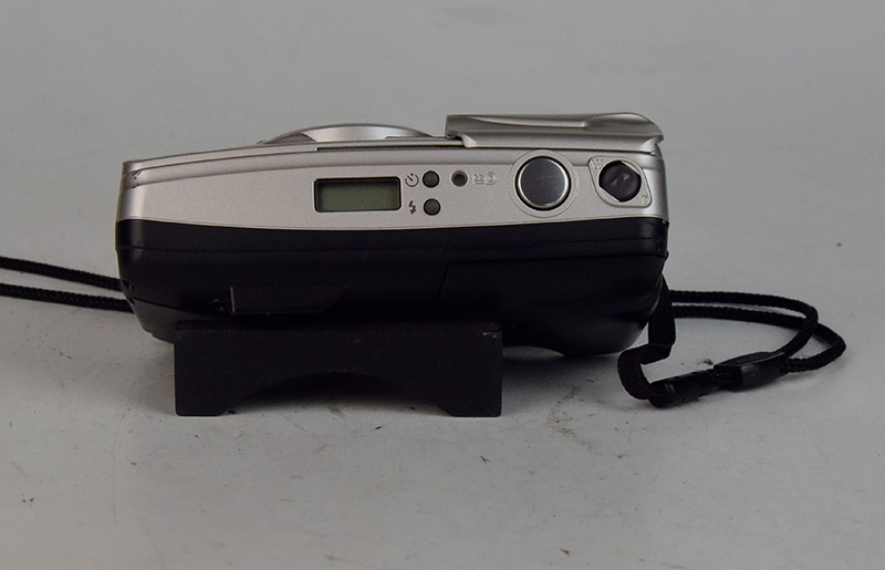 OLYMPUS SUPERZOOM 70G 2 D7828 02