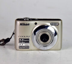D7843 01 NIKON COOLPIX S10