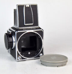 D7885 01 HASSELBLAD 500 CM BODY POZZETTO