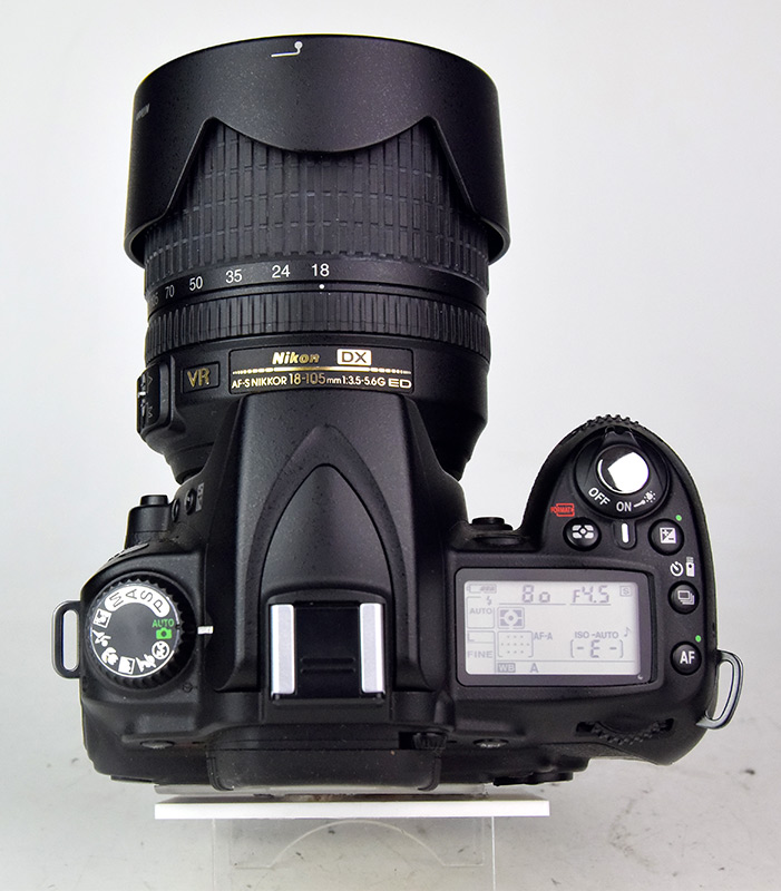 NIKON D90 + OB. NIKON AF-S 18/105:3,5-5,6 VR 2 D7910 03