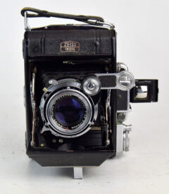 D7922 02 ZEISS IKON SUPER IKONTA 531 FOLDING 6X4,5 OB. ZEISS OPTON T TESSAR 75:3,5 T