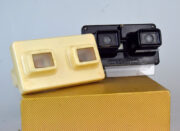 DUE VISORI STEREO STEREOSCOPE LESTRADE SIMPLEX + 23 FOGLI DI IMMAGINI VARIE ( made in France)