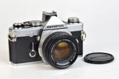 d7808 01 OLYMPUS OM1N + OBIETTIVO OLYMPUS OM ZUIKO AUTO-S 50:1,8 + SLITTA FLASH SHOE 4