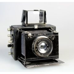 Erneman Miniatur-Klapp "1913" 4,5X6 con ob. Zeiss Tessar 7,5:4,5 Erneman Miniatur-Klapp "1913" 4,5X6 con ob. Zeiss Tessar 7,5:4,5