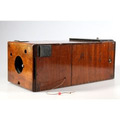 Rough London "Eureka" mogano detective camera magazzino per 12 lastre 8x8 cm o 4 lastre ob Rough 150 mm otturatore Rough London "Eureka" mogano detective camera magazzino per 12 lastre 8x8 cm o 4 lastre ob Rough 150 mm otturatore