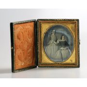 Ambrotipo 1850/60 ovale "due ragazze giovani" 6x8 cm cornice dorata astuccio doppio legno laccato